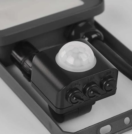 ZS2722 LED REFLEKTOR PROFI 20W 2200LM PIR 7