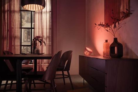 Hue WACA Iris stolní LED lampa 1x8,1W 570lm 2000-6500K RGB IP20, měděná 3