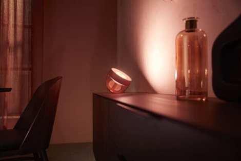 Hue WACA Iris stolní LED lampa 1x8,1W 570lm 2000-6500K RGB IP20, měděná 4