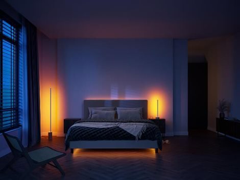 HUE WACA Gradient Signe stolní LED lampa 11,8W 1040lm 2000-6500K RGB IP20, dub 16