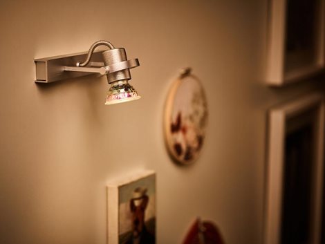 LED žárovka Philips LEDClassic 3.5W-35W GU10 WW 36D RF ND 1BC/6 3