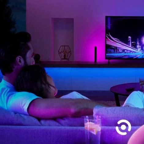 Hue WACA Lightstrips plus LED pásek 20W 1700lm 2000-6500K RGB IP20 základní sada 2m 2