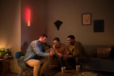 Hue WACA Liane nástěnné LED svítidlo 1x12,2W 850lm 2000-6500K RGB IP20 bílá 12