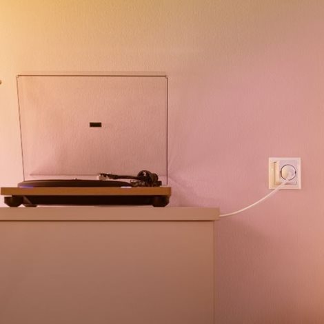 WiZ chytrá zásuvka CZ/SK max. 2300W 230V IP20, bílá 8