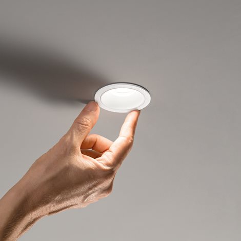 GAME TRIM ROUND Vestavné svítidlo LED 5,5W 3000K IP20 černo-zlatá 3
